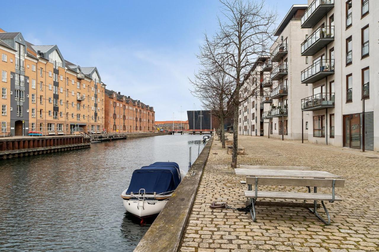 Scandi-Hygge 2 Bedroom Apartment In Charming Christianshavn Копенхаген Екстериор снимка